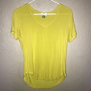 women’s old navy t-shirt